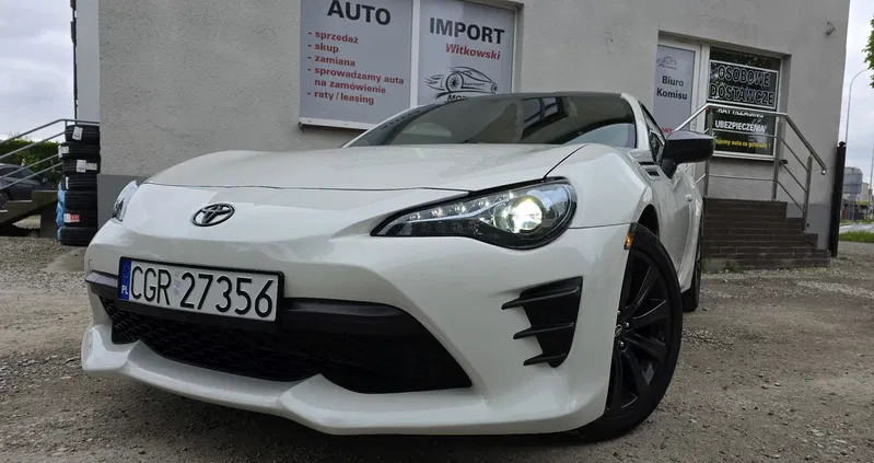 toyota gt86 kujawsko-pomorskie Toyota GT86 cena 75990 przebieg: 59960, rok produkcji 2017 z Ośno Lubuskie